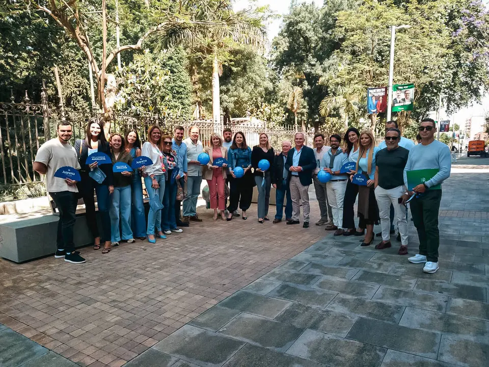 Representantes del Partido Popular durante el cierre de campa&ntilde;a en Algeciras - FOTO: FJ Ben&iacute;tez