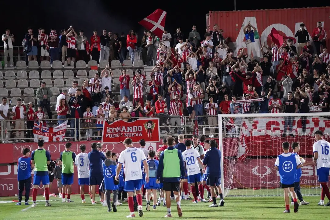 El Algeciras CF no pudo superar al H&eacute;rcules en un Nuevo Mirador con gran ambiente - FOTO: ALGECIRAS CF