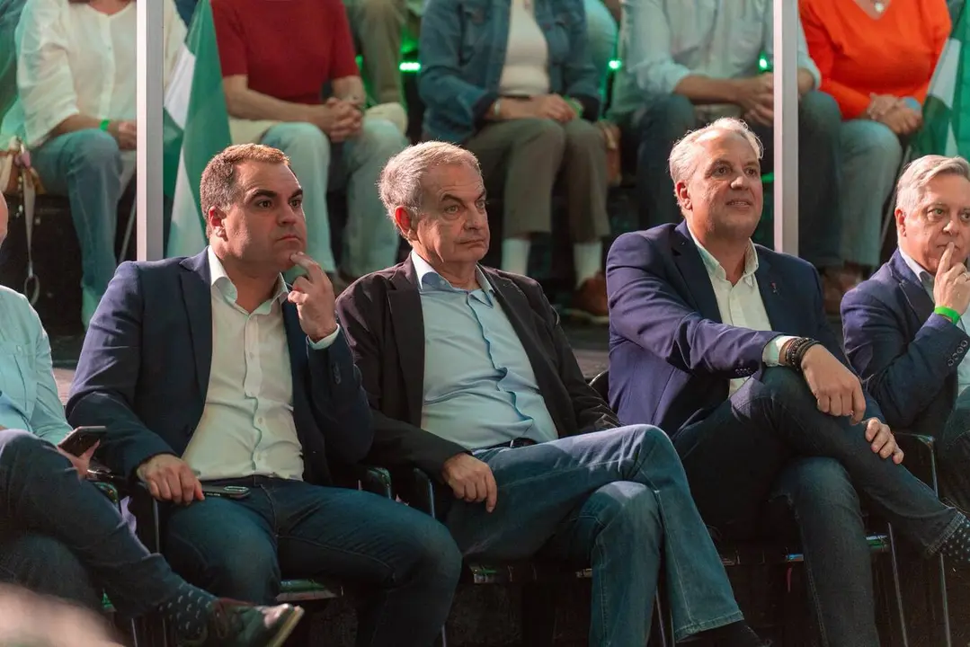 Juan Carlos Ruiz Boix junto al expresidente Jos&eacute; Luis Rodr&iacute;guez Zapatero en un acto p&uacute;blico reciente