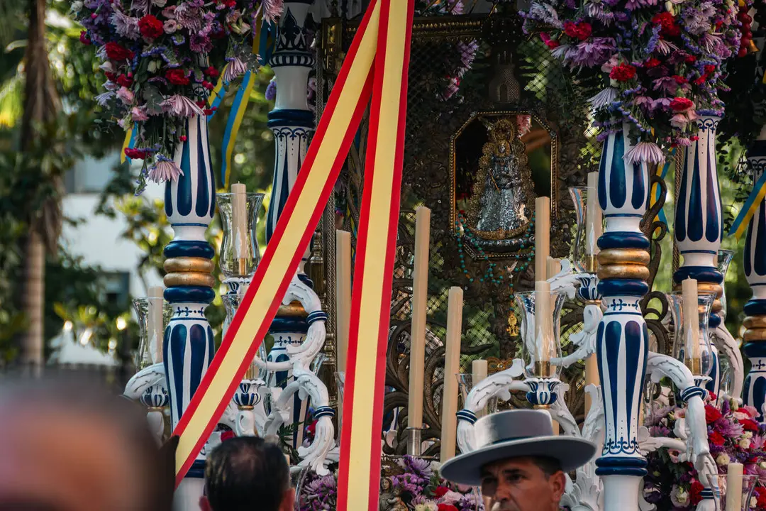 La salida de la Hermandad del Roc&iacute;o de Algeciras_20_FOTO FJ BEN&Iacute;TEZ