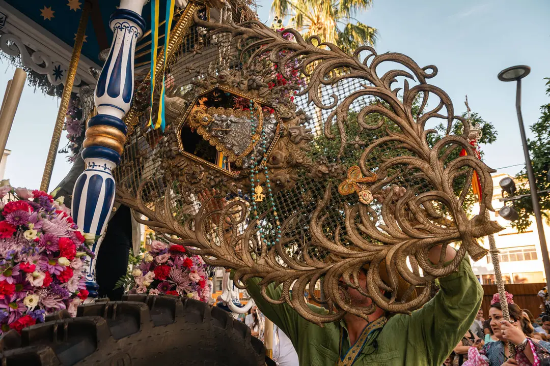 La salida de la Hermandad del Roc&iacute;o de Algeciras_44_FOTO FJ BEN&Iacute;TEZ