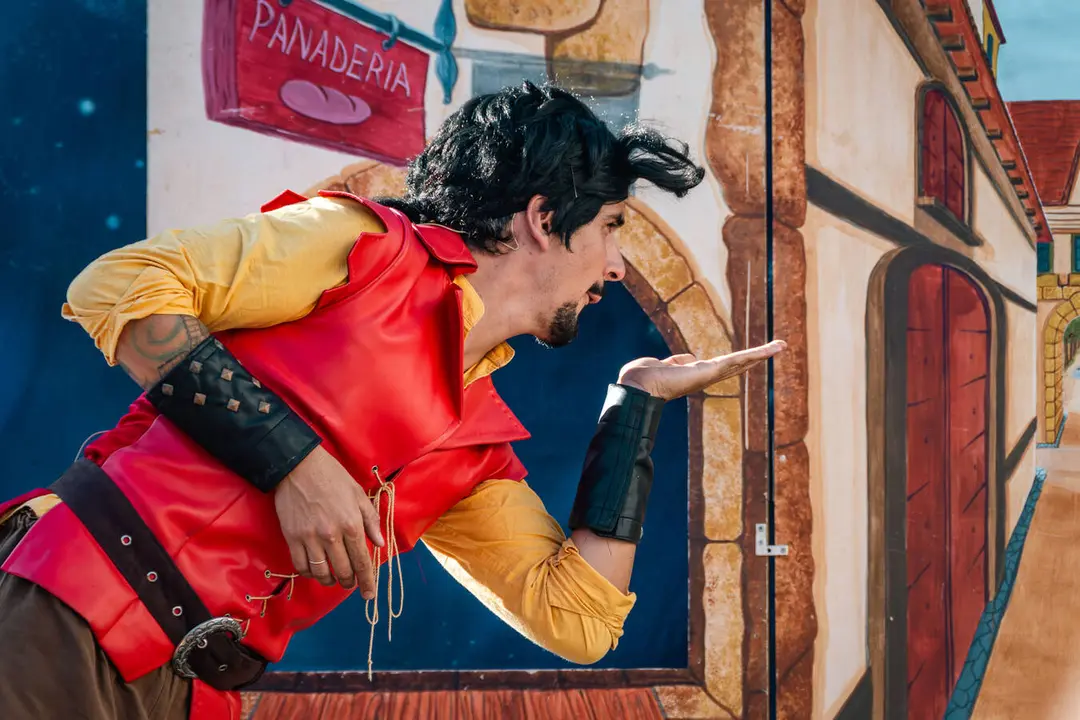 La Plaza Alta se llena de familias con el musical de &ldquo;La Bella y la Bestia&rdquo; en la Feria de los Parques Naturales_18_FOTO FJ BEN&Iacute;TEZ