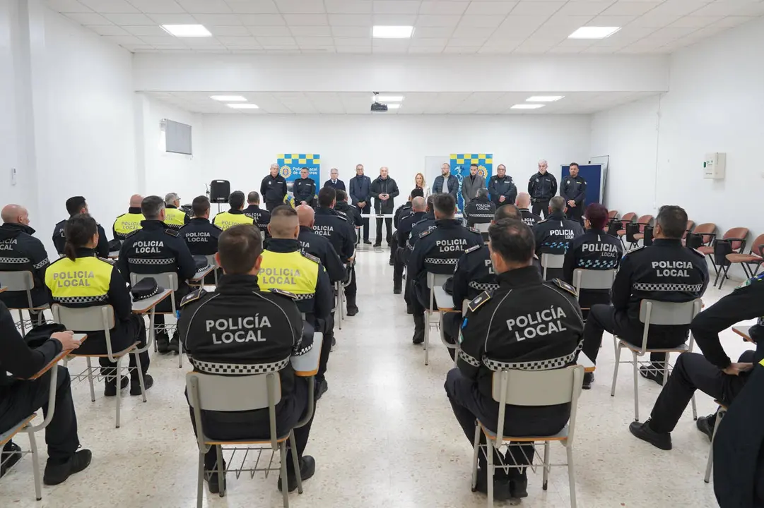 Responsables de la Escuela de Polic&iacute;a Local durante una de las actividades formativas desarrolladas en las instalaciones de la ESPAL