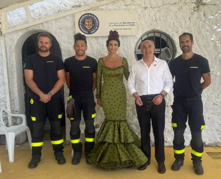 Efectivos de seguridad y emergencias durante el dispositivo especial de la Feria Real