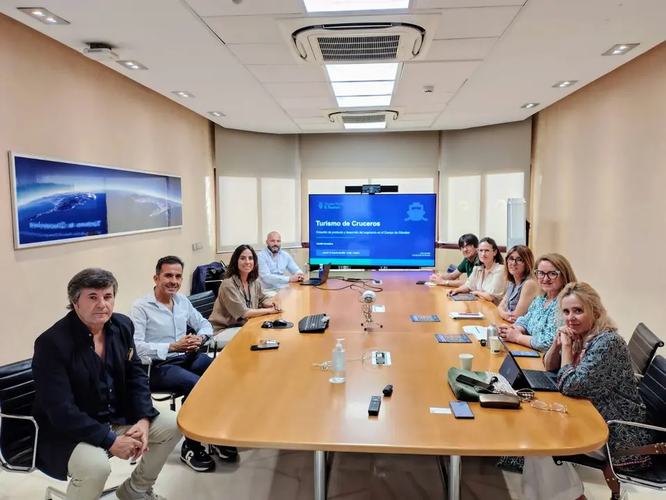 La Mancomunidad presenta la estrategia para impulsar el turismo de cruceros de lujo en el Campo de Gibraltar