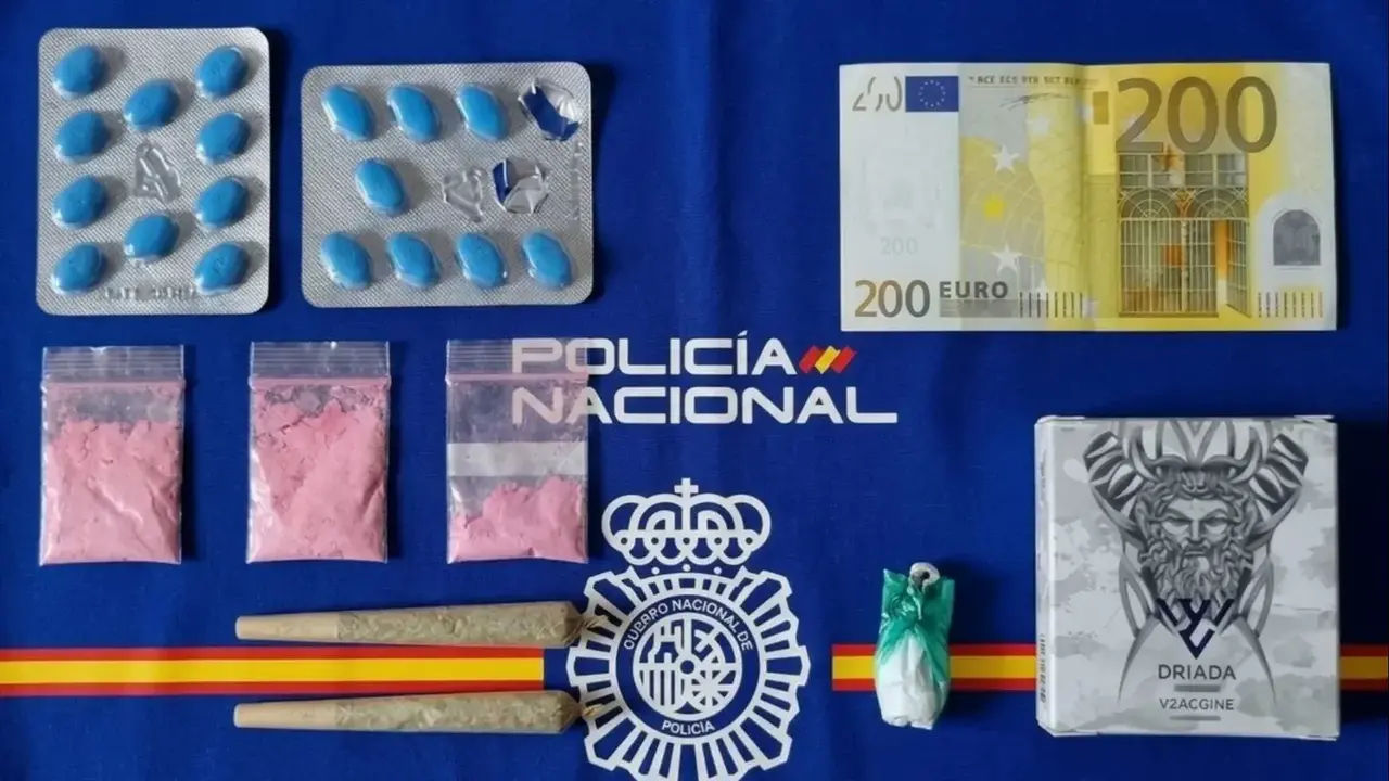 Sustancias estupefacientes y medicamentos intervenidos durante el control policial realizado en Algeciras