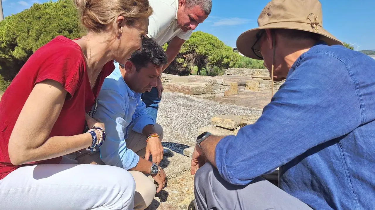 Visita institucional al yacimiento arqueol&oacute;gico de Carteia, donde se desarrollar&aacute; el nuevo proyecto de investigaci&oacute;n