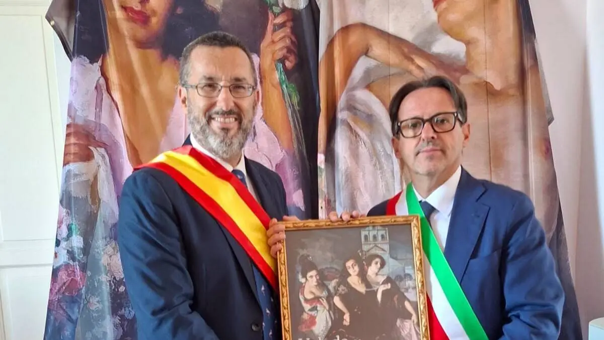 La delegaci&oacute;n municipal de La L&iacute;nea durante uno de los actos institucionales celebrados en Matera