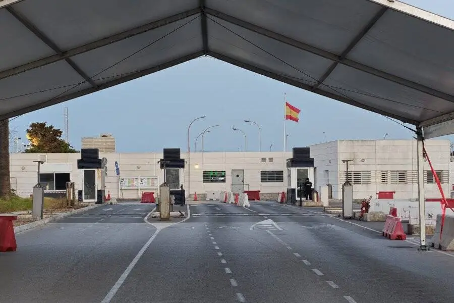 Dependencias destinadas a los agentes que asumir&aacute;n el servicio tras el cierre de la Verja de Gibraltar