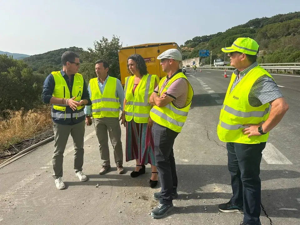 Visita institucional a las obras de emergencia que se ejecutan en la autov&iacute;a A-381, en el t&eacute;rmino municipal de Los Barrios