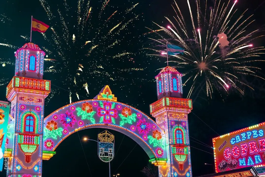 Los fuegos artificiales pondr&aacute;n esta noche el broche final a la Velada y Fiestas de La L&iacute;nea