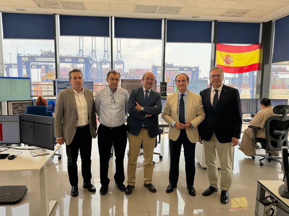 Daniel Calleja visita las instalaciones de TTIA junto a representantes de la APBA y de la C&aacute;mara de Comercio