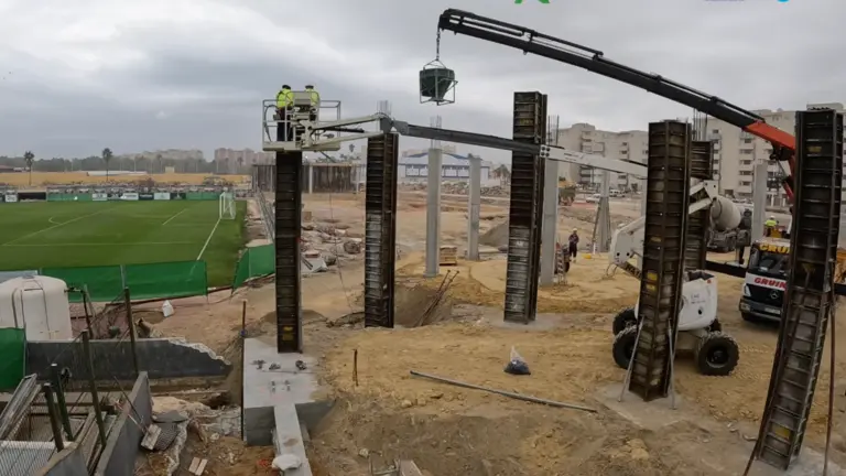 Obras del estadio de La Línea