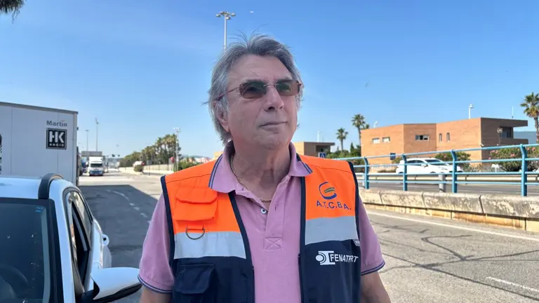 Jornada de paros de los camioneros en TTI Algeciras 1