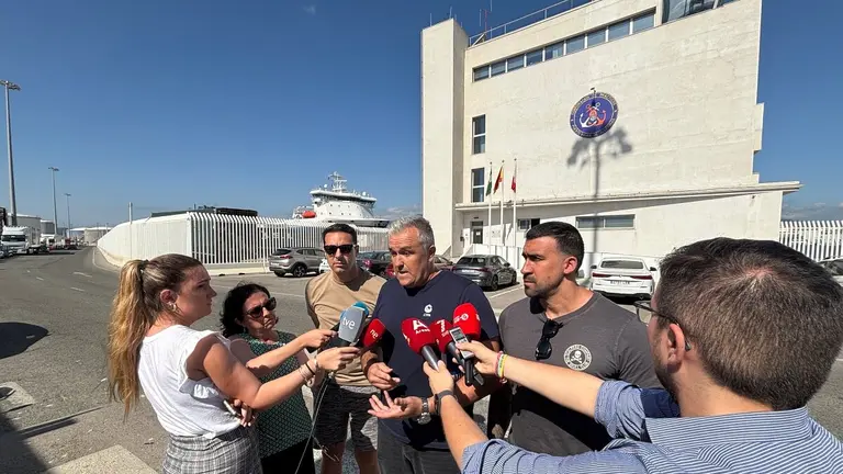 Joaquín Millán, del sindicato Coordinadora TPA, ante los medios 