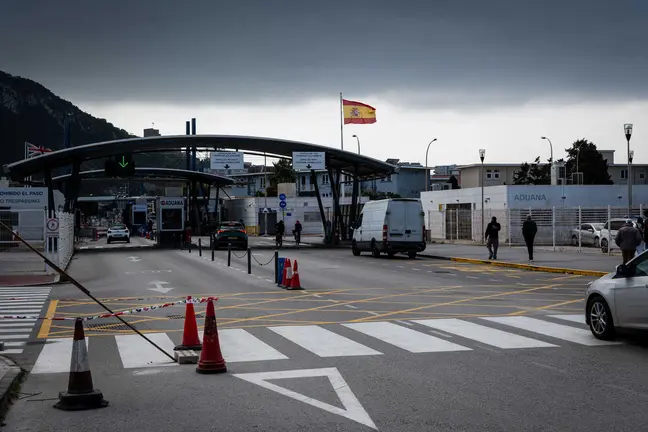 &Uacute;ltimo vistazo a la Verja antes del nuevo escenario - FOTO: FJ Ben&iacute;tez