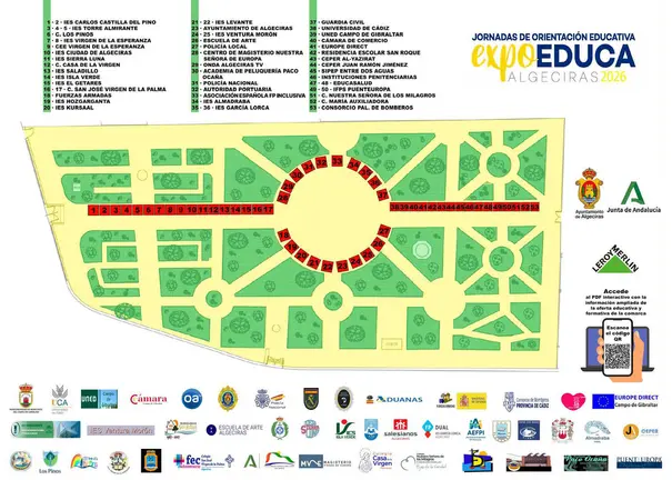 Vista general de los stands informativos instalados en el parque Mar&iacute;a Cristina durante Expoeduca en Algeciras