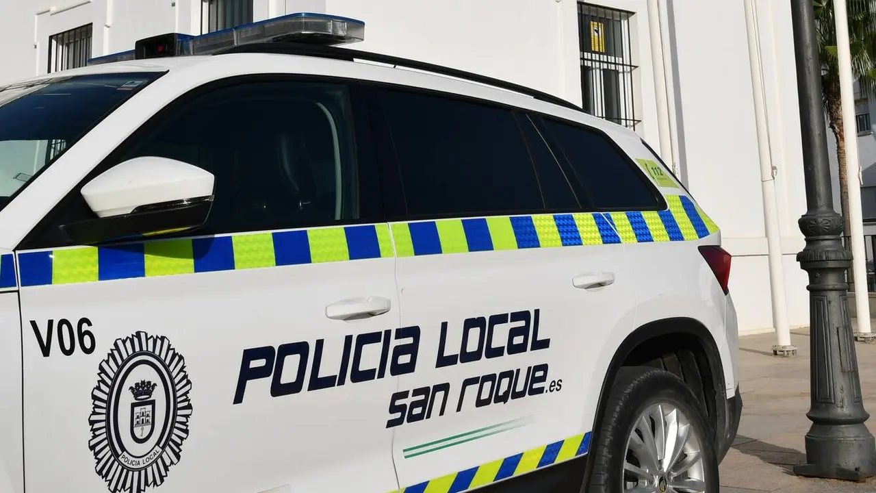 Agentes policiales durante una actuaci&oacute;n de seguridad ciudadana en San Roque