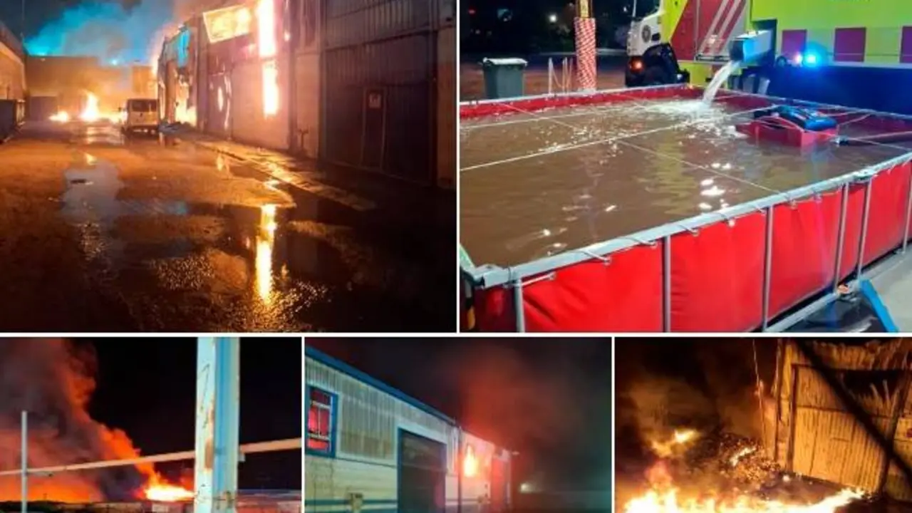 Imagen del incendio registrado esta madrugada en varias naves industriales del pol&iacute;gono Cortijo Real de Algeciras