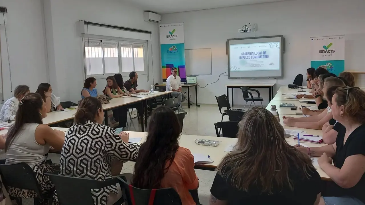 Representantes institucionales y entidades participantes durante la reuni&oacute;n de seguimiento del programa ERACIS+