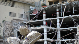 Demolición parkng La Escalinata 18