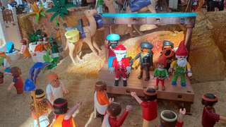 Belén con figuras de Playmobil 20