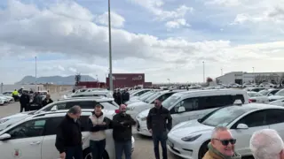 Concentración de protesta de taxistas23