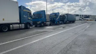 Colapso de camiones en el puerto de Algeciras 6
