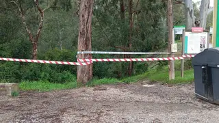 Zona precintada para evitar la entrada de vecinos de la zona