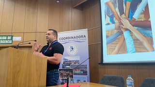 Goya se dirige a sus compañeros en el acto celebrado en el Millán Picazo