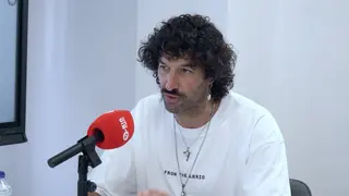 Pas Pel&aacute;ez, durante la entrevista con Hippie Domaris