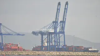 Verdemar denuncia la contaminaci&oacute;n de los ferris en el Estrecho