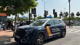 Agentes policiales, durante una intervención en Algeciras