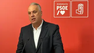 Ruiz Boix, alcalde de San Roque, valora muy positivamente el encuentro de este miércoles en Londres