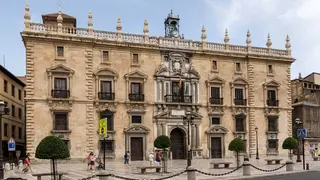 Fachada de la sede del Tribunal Superior de Justicia de Andaluc&iacute;a en Granada