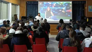 La sesi&oacute;n fue impartida por Juan Miguel Albalet Molina, quien abord&oacute; cuestiones como la impulsividad y las conductas de riesgo desde una perspectiva pr&aacute;ctica y vivencial, m&aacute;s all&aacute; de los contenidos te&oacute;ricos habituales