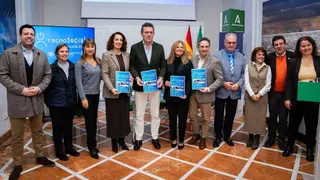 La delegada Paula Conesa ha subrayado que contar con cuatro espacios de participaci&oacute;n en este foro &ldquo;demuestra el compromiso real de Algeciras con la innovaci&oacute;n social y la mejora continua de los Servicios Sociales&rdquo;