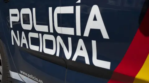 Agentes de la Polic&iacute;a Nacional detuvieron a los dos agresores.
