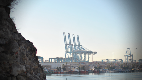 Unos 200 trabajadores directos se beneficiarán del nuevo convenio en APM Terminals en el puerto de Algeciras