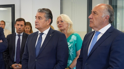 Sanz (en el centro), en una de sus últimas visitas al Campo de Gibraltar 