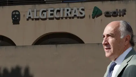 Landaluce critica que Adif no haya dado solución alternativa a los cortes previstos en la conexión férrea con Algeciras