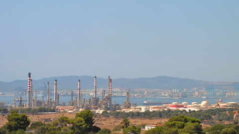 La de San Roque será una de las refinerías afectadas en caso de cumplirse con las previsiones de los sindicatos