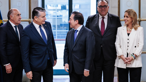 Antonio Sanz ha acompañado a los alcaldes y responsables políticos de la comarca 