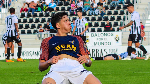 El conjunto murciano se llevó los tres puntos del nuevo `Ciudad de La Línea&acute;. FOTO UCAM Murcia CF.