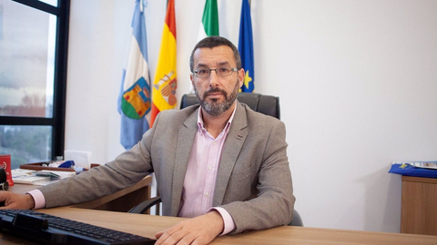 Juan Franco, alcalde de La Línea, ha comenzado a mover ficha de cara a la movilización del próximo día 25