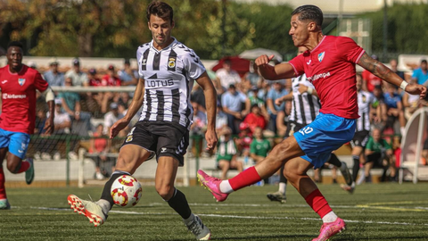 Los albinegros han vuelto a firmar un pésimo encuentro durante la matinal del domingo. FOTO- CD Estepona