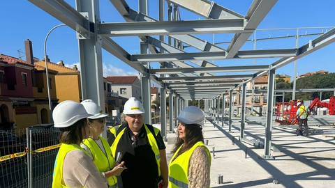 Responsables municipales han visitado e informado del avance de la obra en la nueva infraestructura deportiva