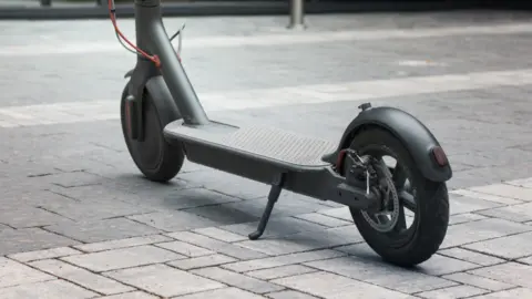 El uso irregular del patinete puede conllevar importante sanciones, como las registradas en Algeciras en 10 días