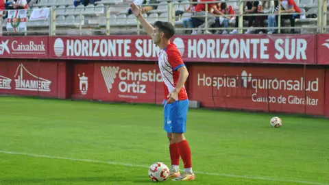 Diego Esteban fue autor del 1-0 desde los once metros