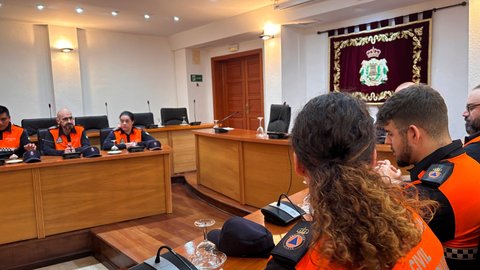 Voluntarios de Protección Civil de Los Barrios tras visitar Valencia 6